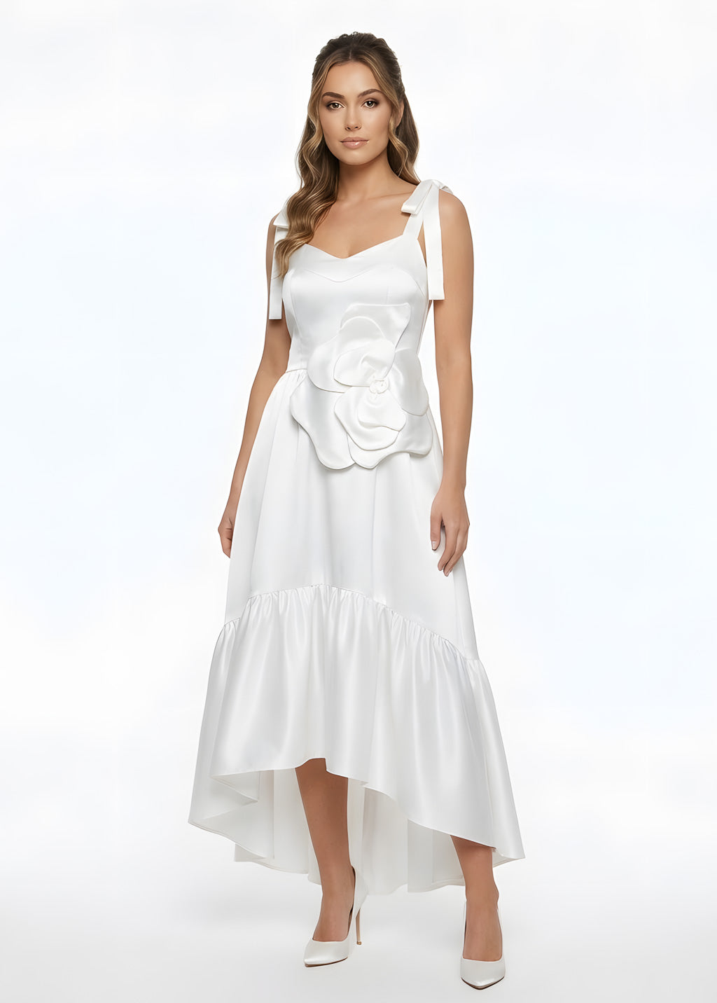 Романтична асиметрична сатинова сукня з квіткою ручної роботи