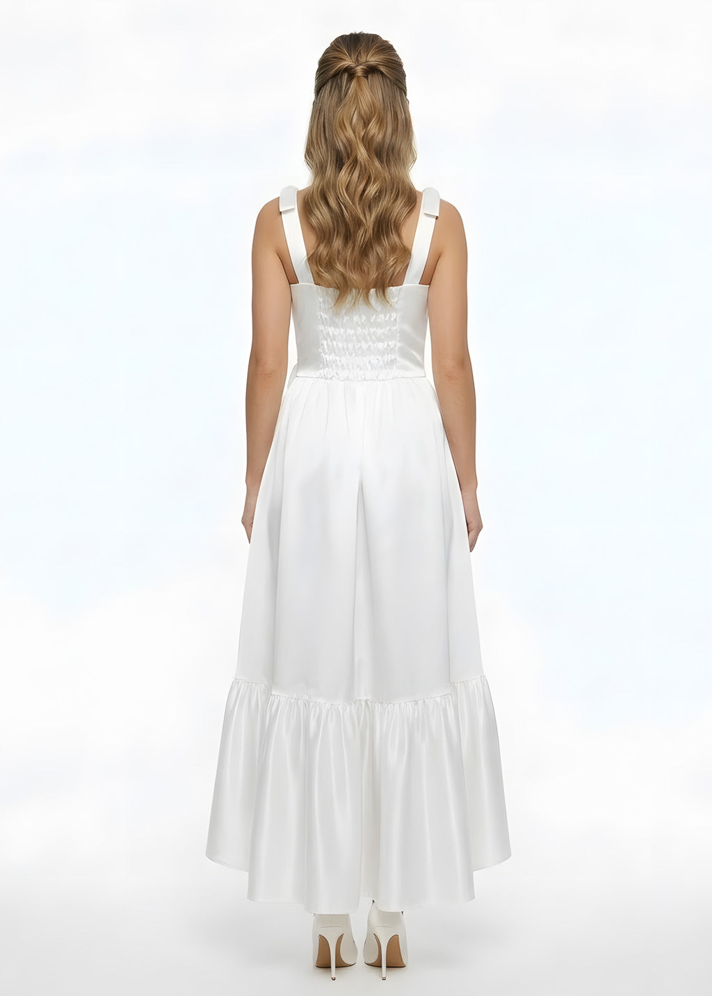 Романтична асиметрична сатинова сукня з квіткою ручної роботи