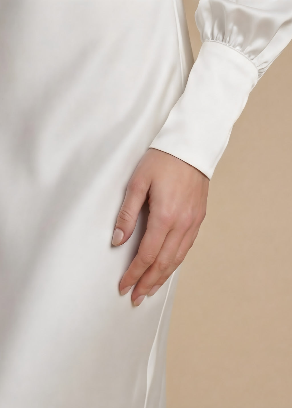 Шовкова витончена довга сукня