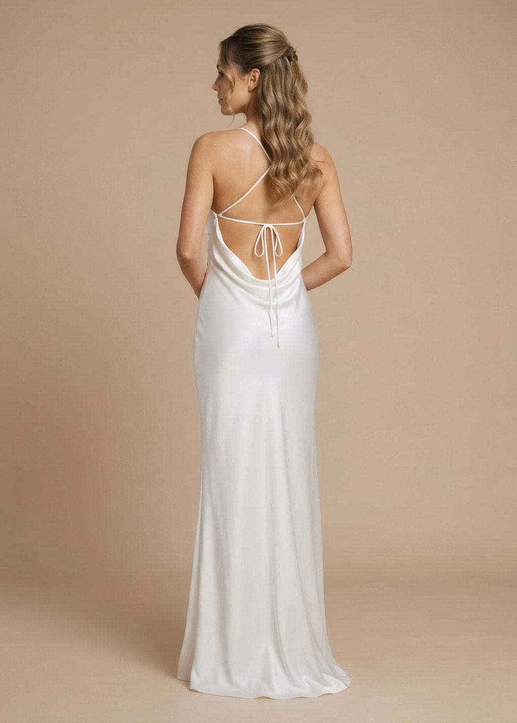 Шовкова сукня з відкритою спиною та драпіруванням