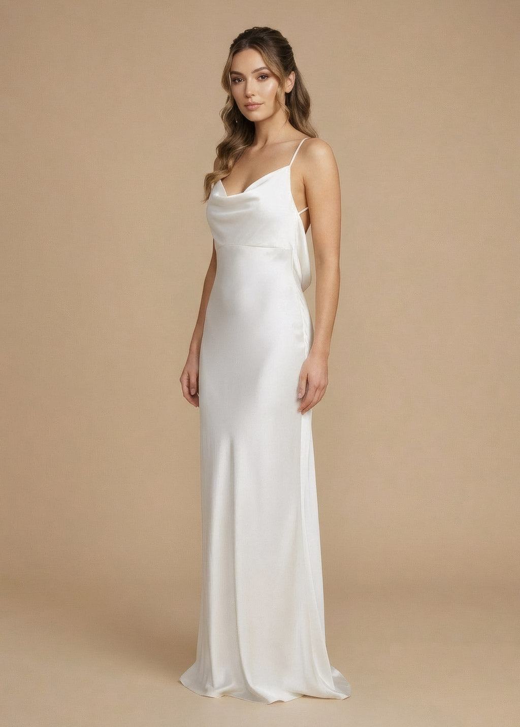 Шовкова сукня з відкритою спиною та драпіруванням