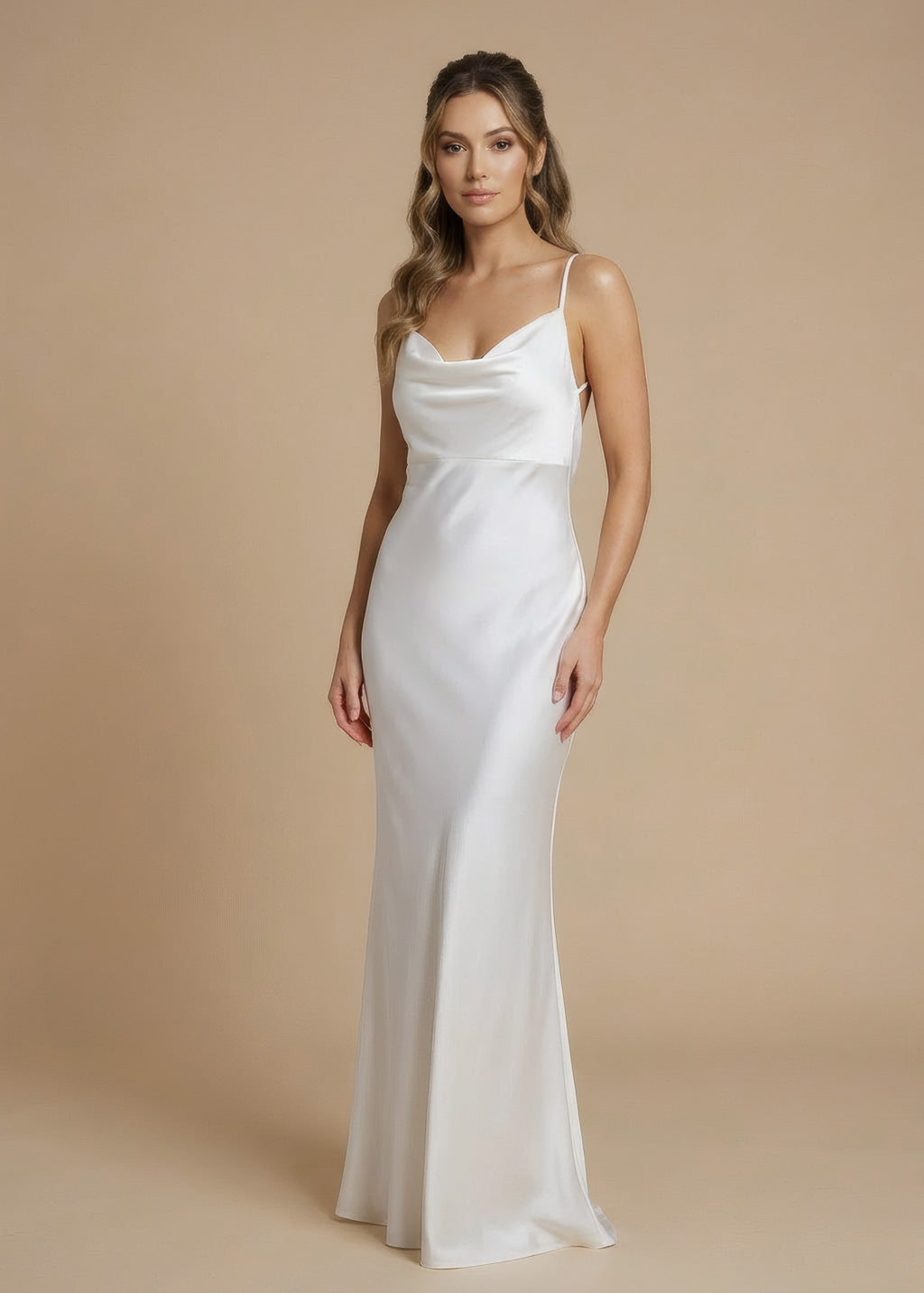 Шовкова сукня з відкритою спиною та драпіруванням