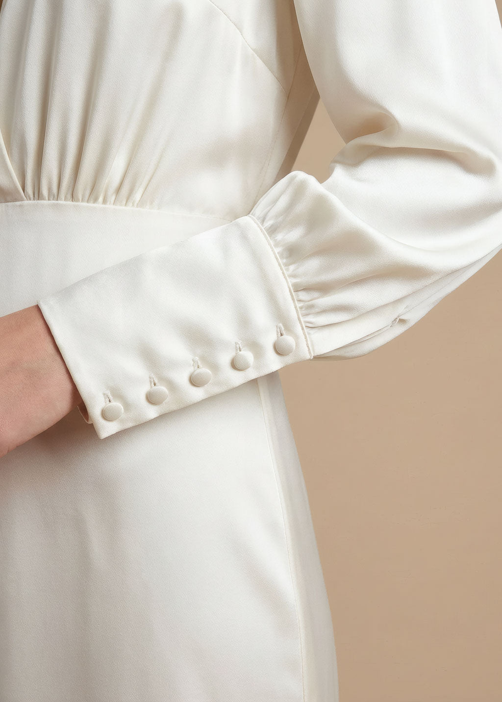 Шовкова витончена довга сукня