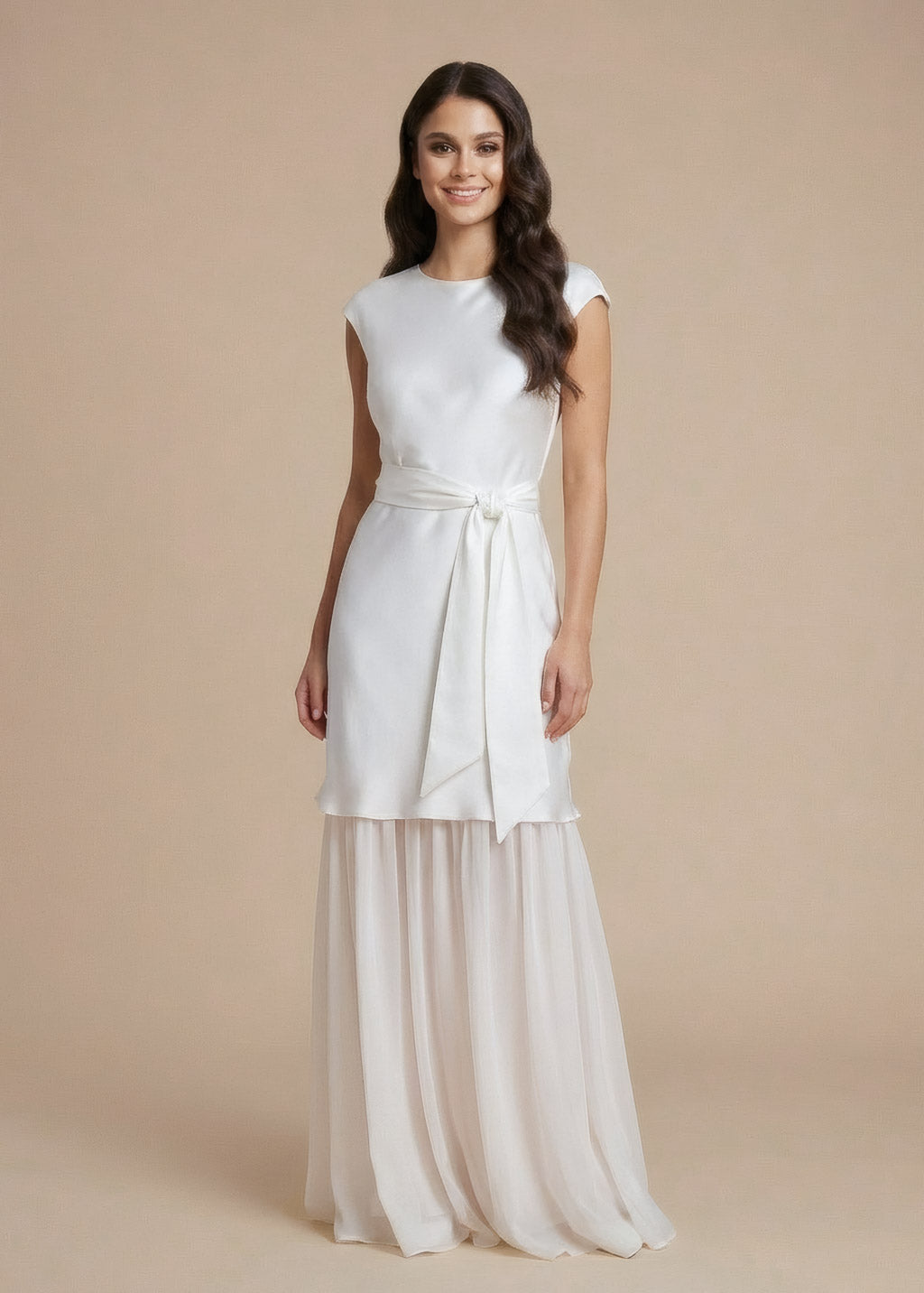 Cукня з поєднанням шовку та шифону з поясом