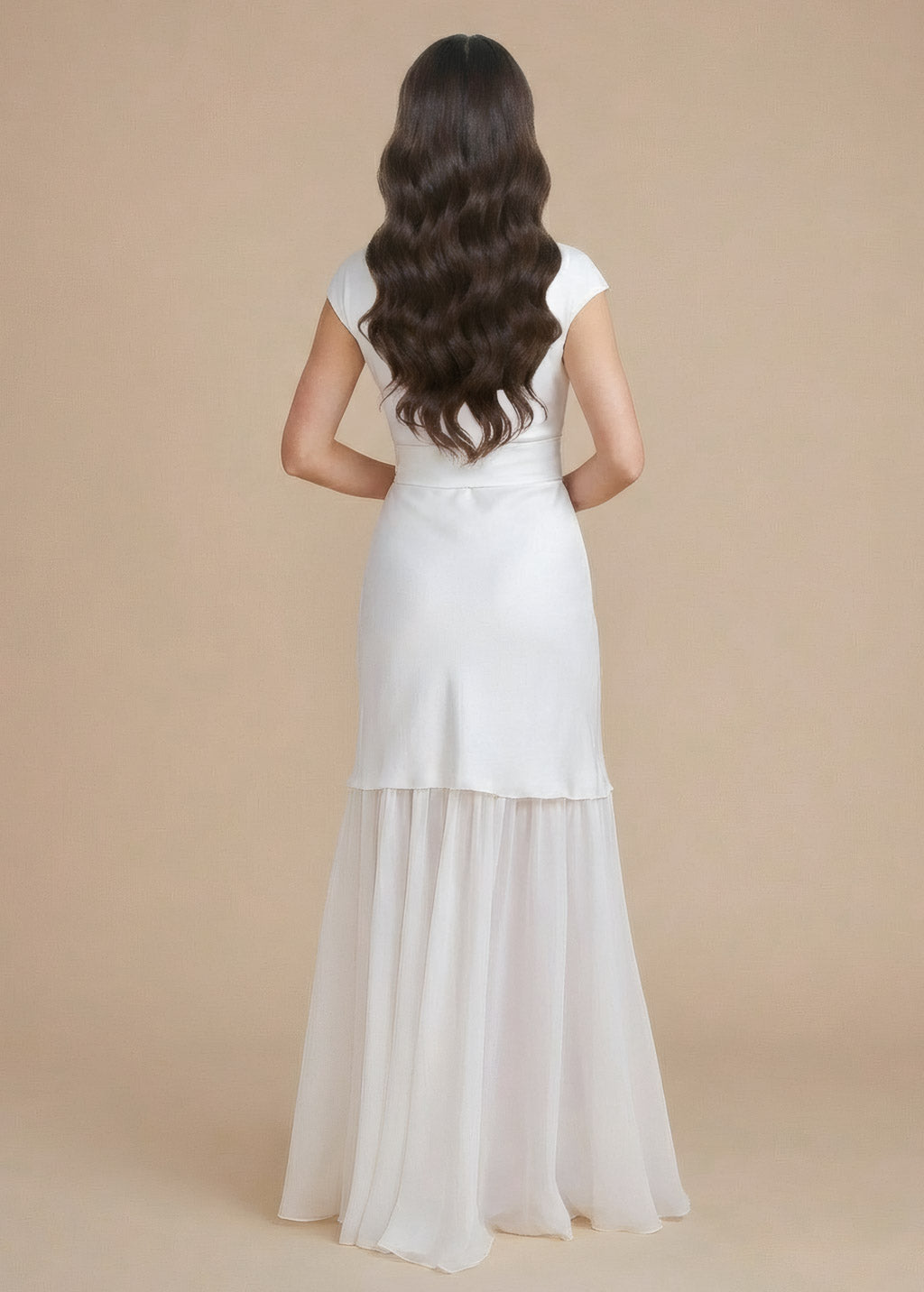 Cукня з поєднанням шовку та шифону з поясом