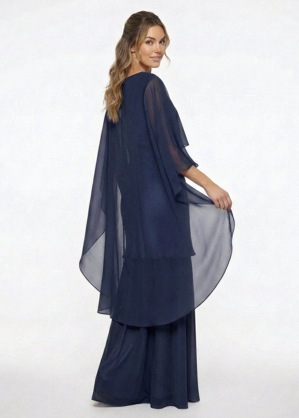 Cукня з поєднанням шовку та шифону та шифоновою накидкою