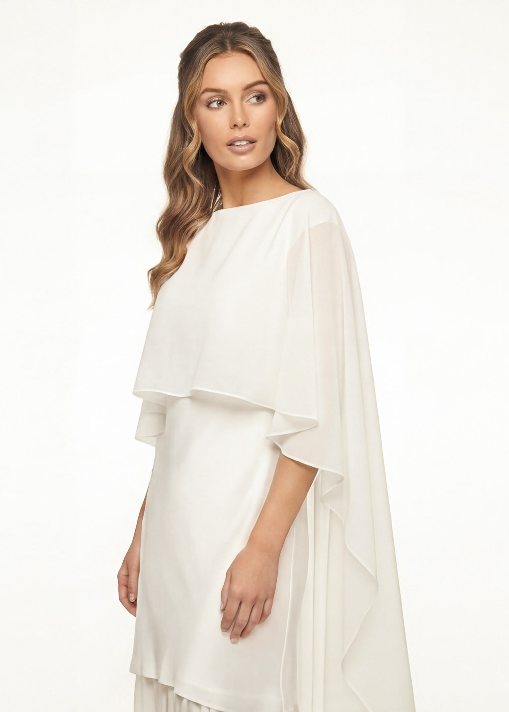 Cукня з поєднанням шовку та шифону та шифоновою накидкою