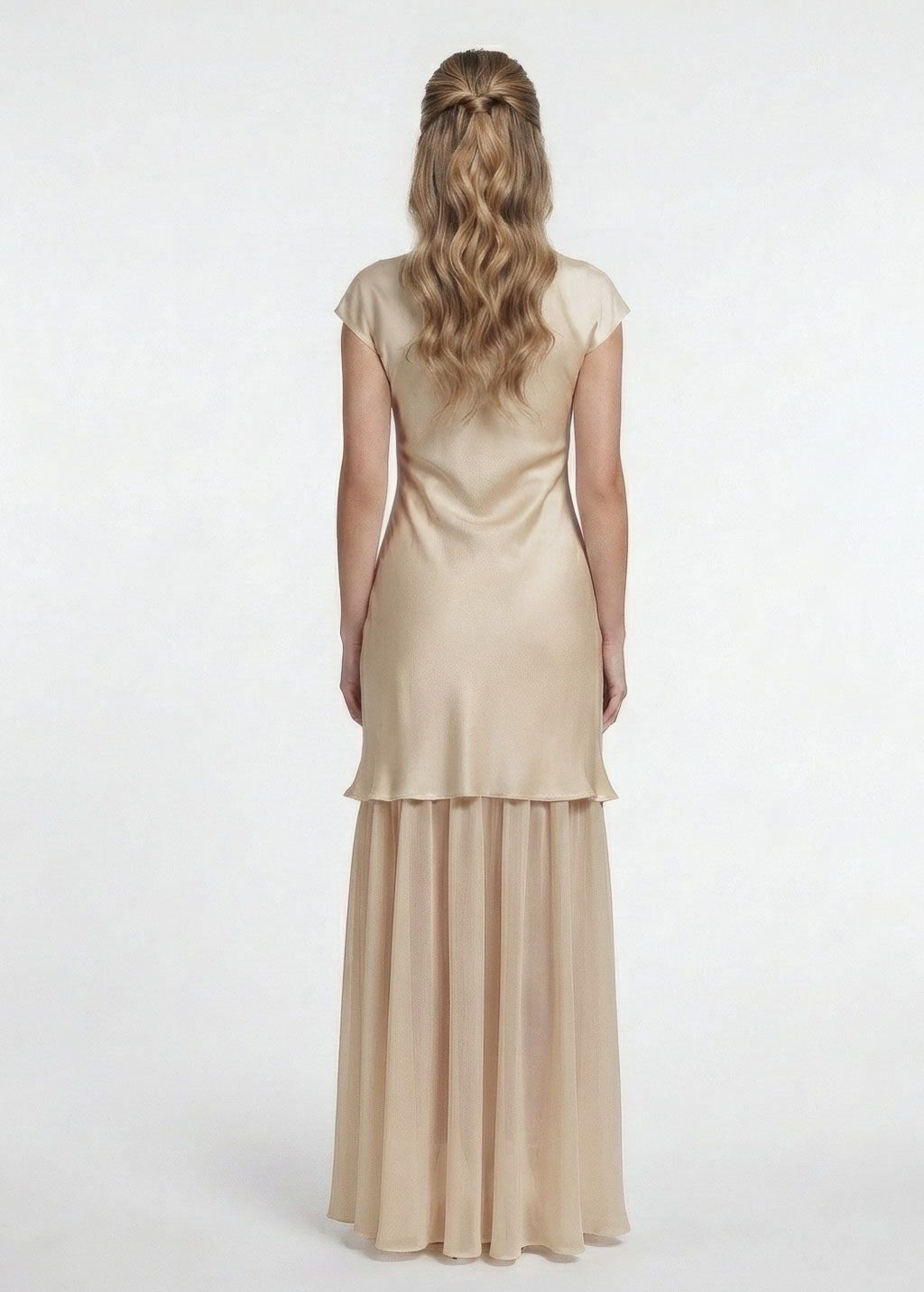 Cукня з поєднанням шовку та шифону та шифоновою накидкою