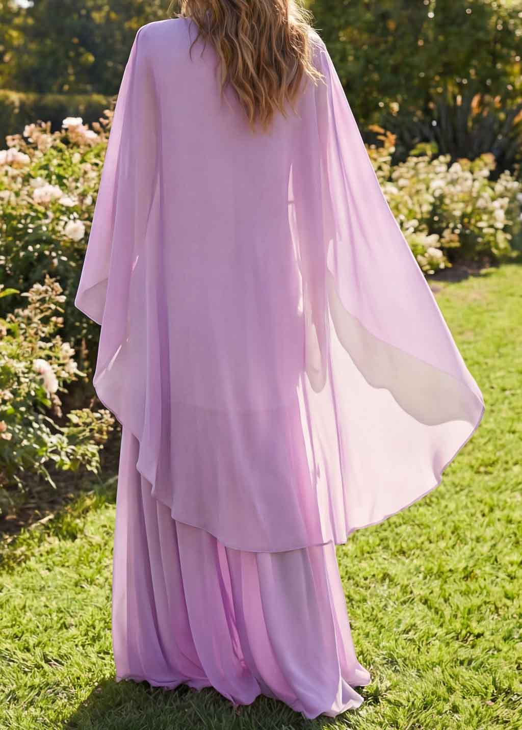 Cукня з поєднанням шовку та шифону та шифоновою накидкою