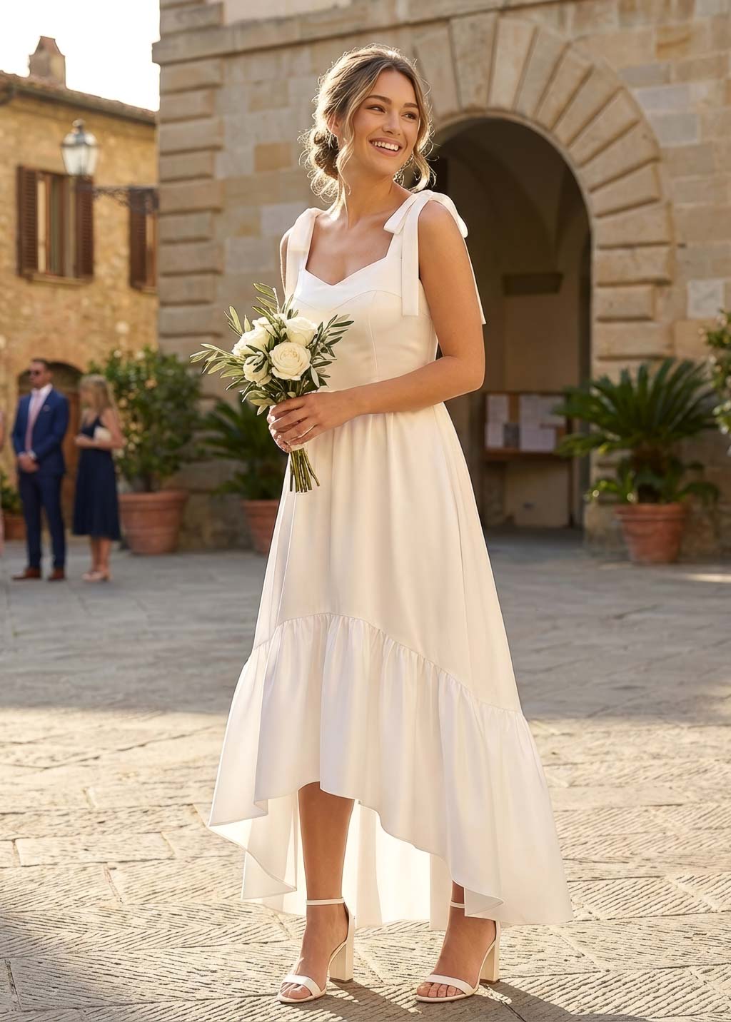 Романтична асиметрична сатинова сукня