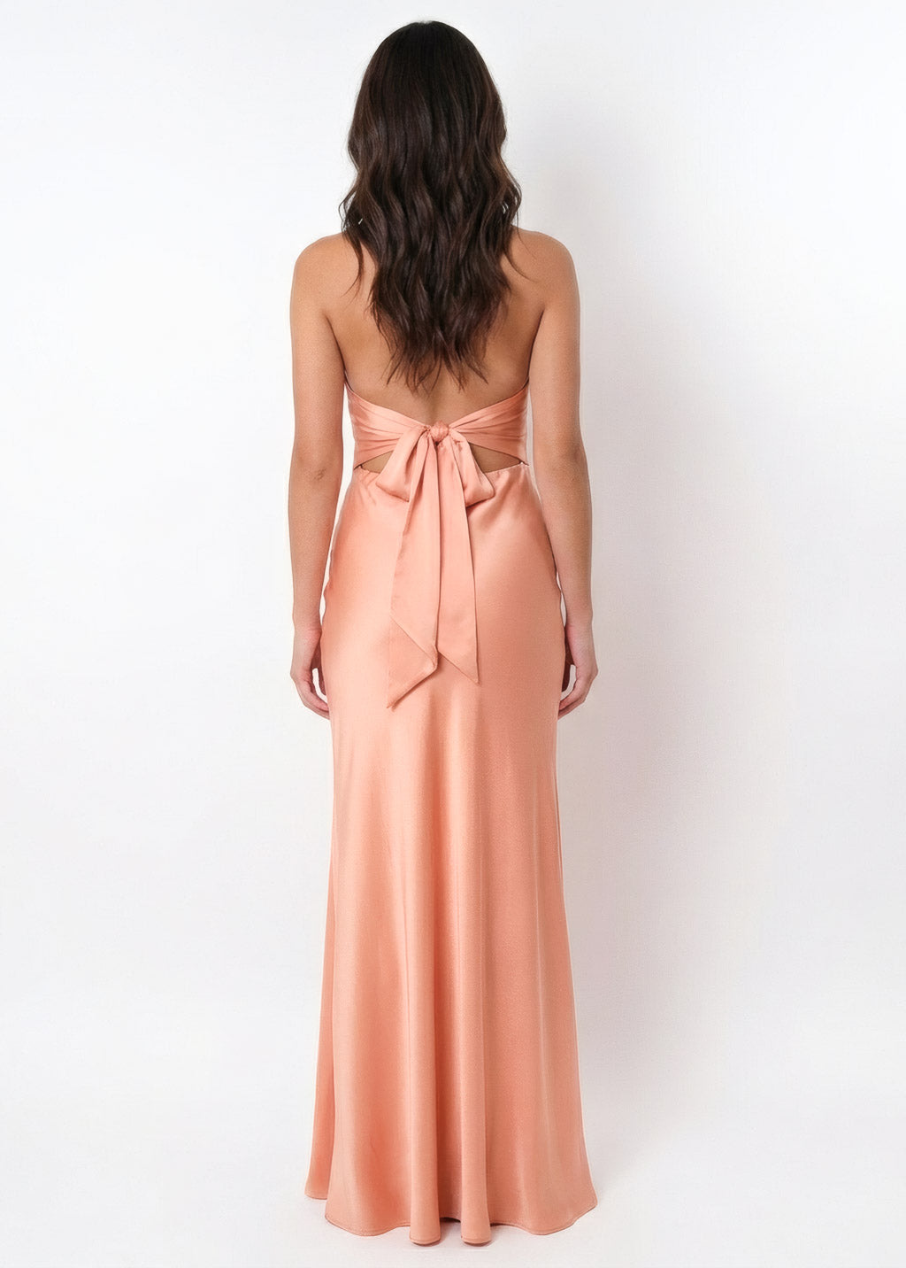 Шовкова святкова довга сукня з розрізом в кольорі Peach Fuzz