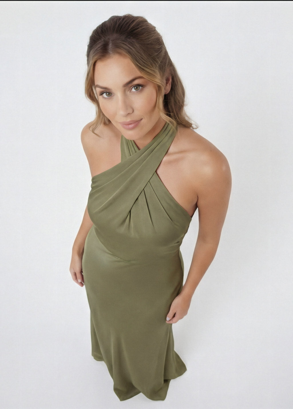 Шовкова святкова довга сукня з розрізом в кольорі Olive Green