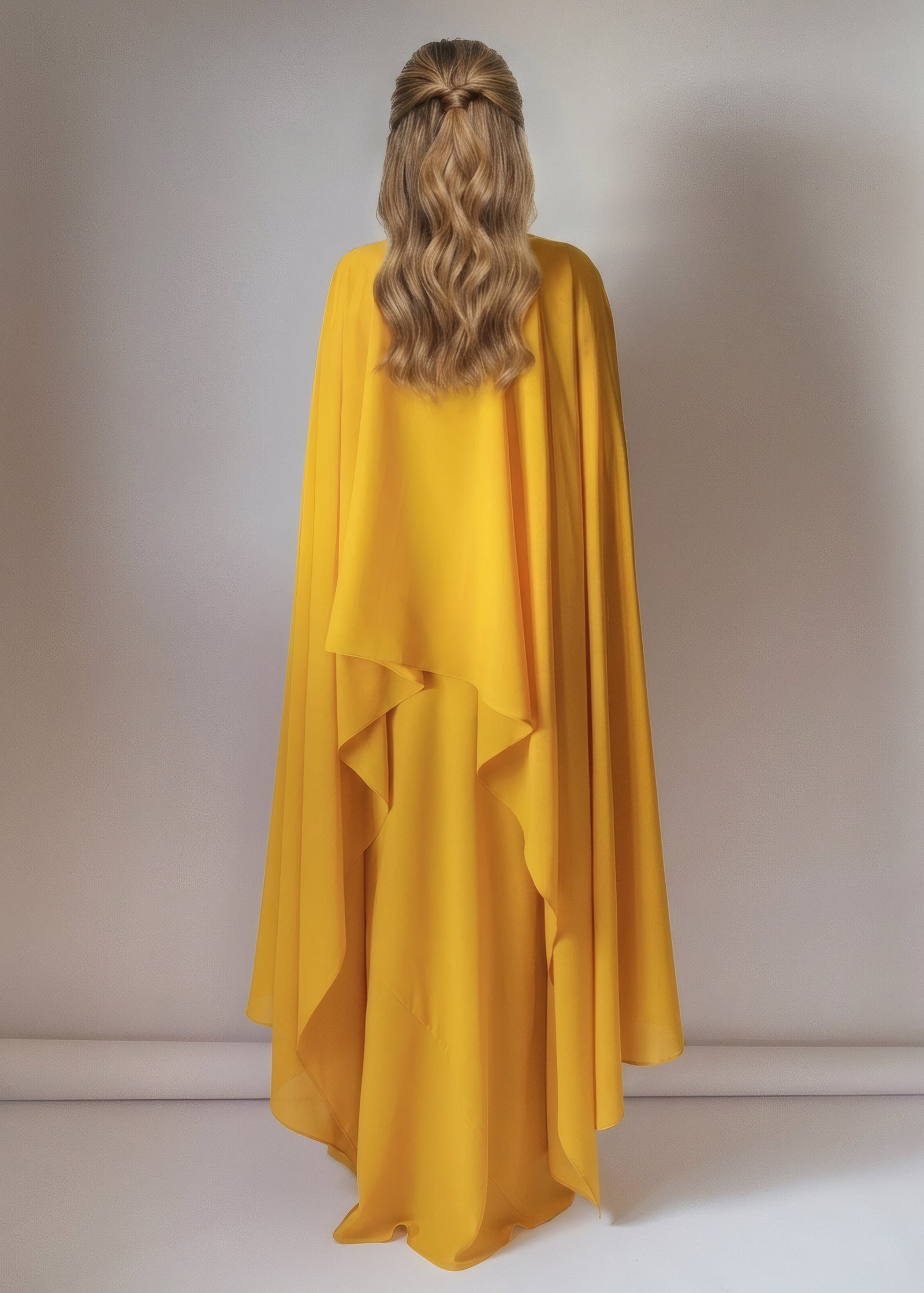 Романтична шифонова накидка в кольорі Gold