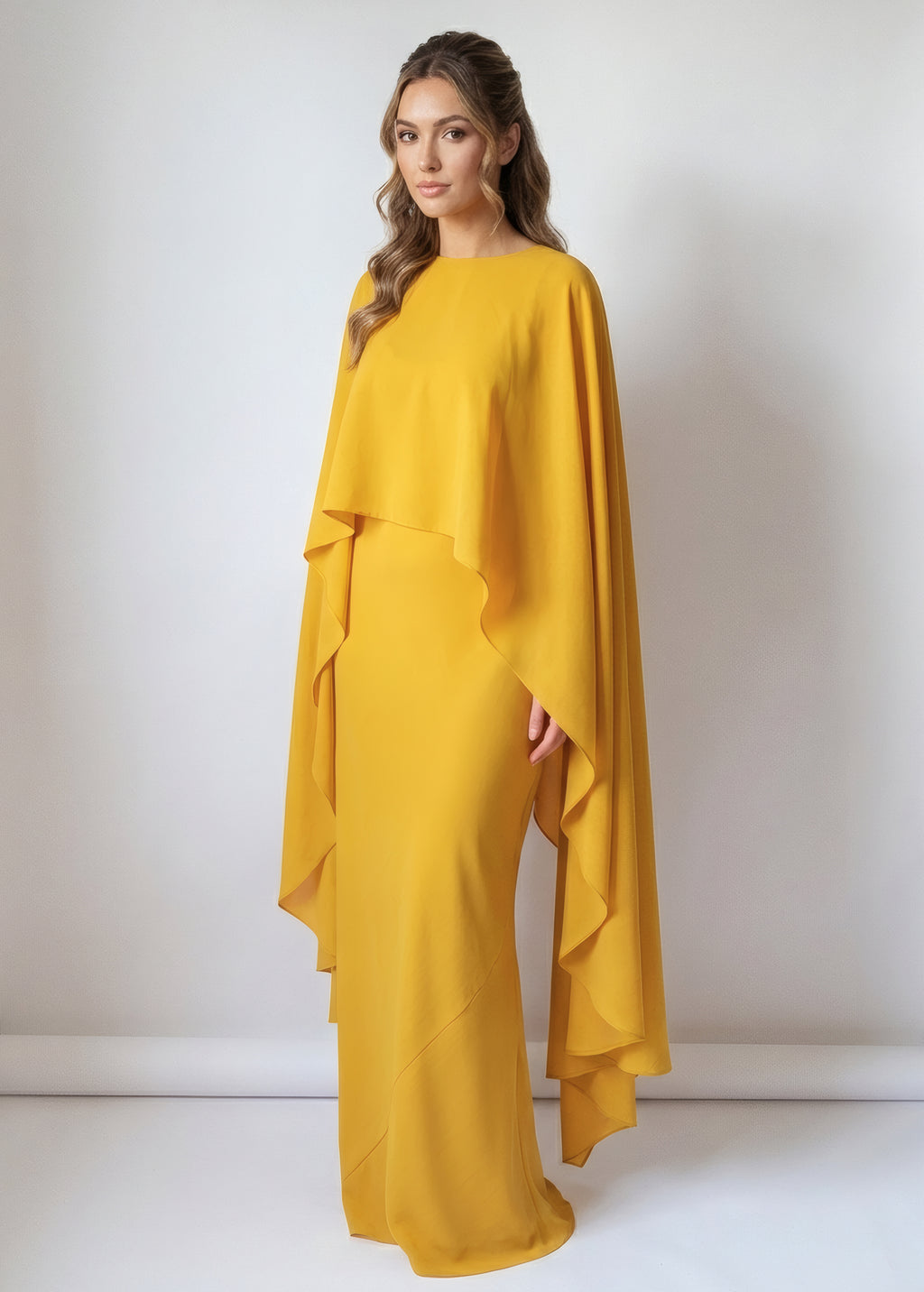Романтична шифонова сукня з кейпом в кольорі Gold