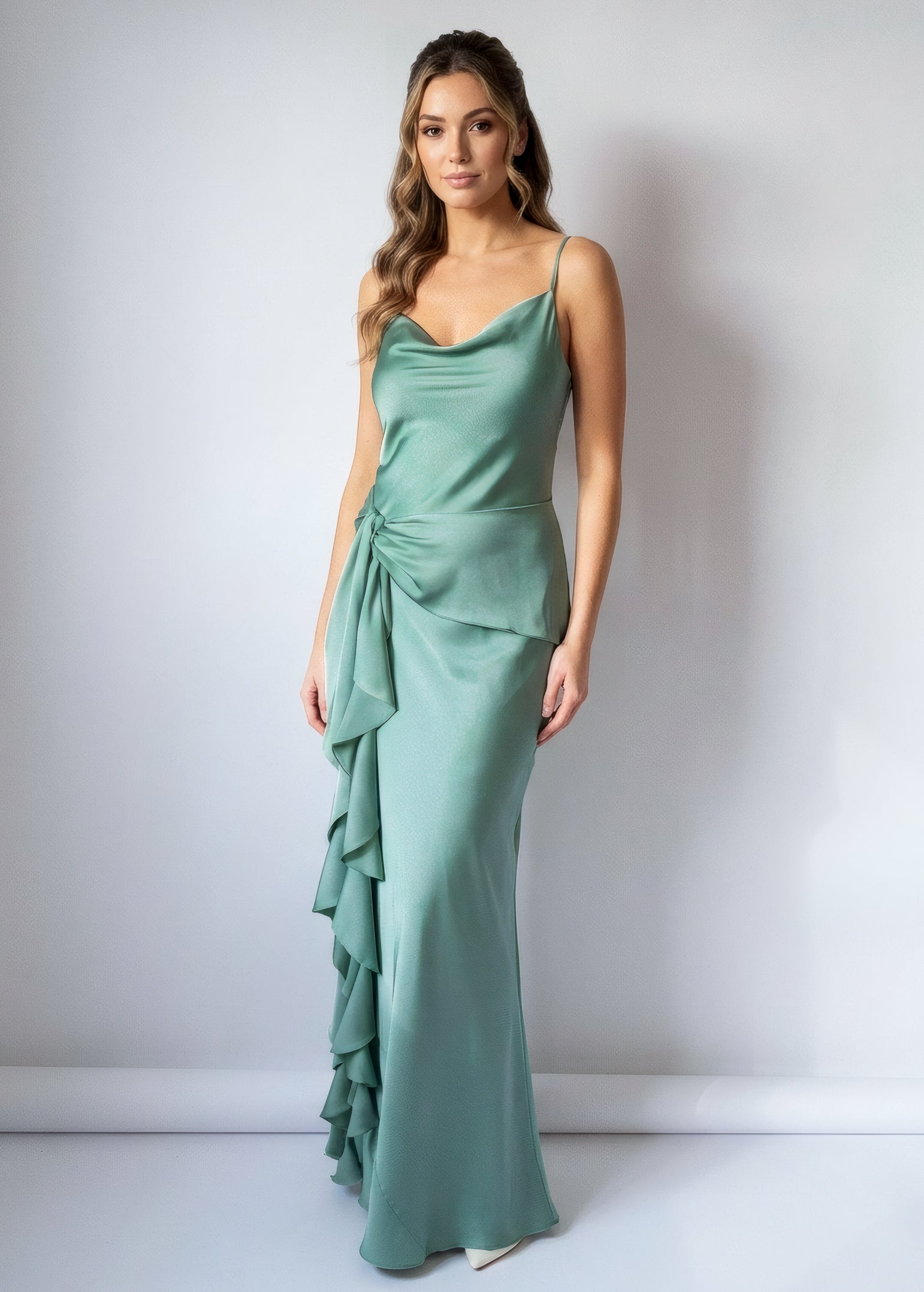 Шовкова довга сукня шарфом-поясом в кольорі Sage Green