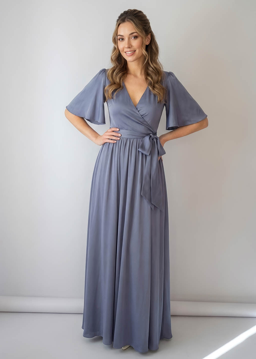 Святкова довга шовкова сукня в кольорі Grey