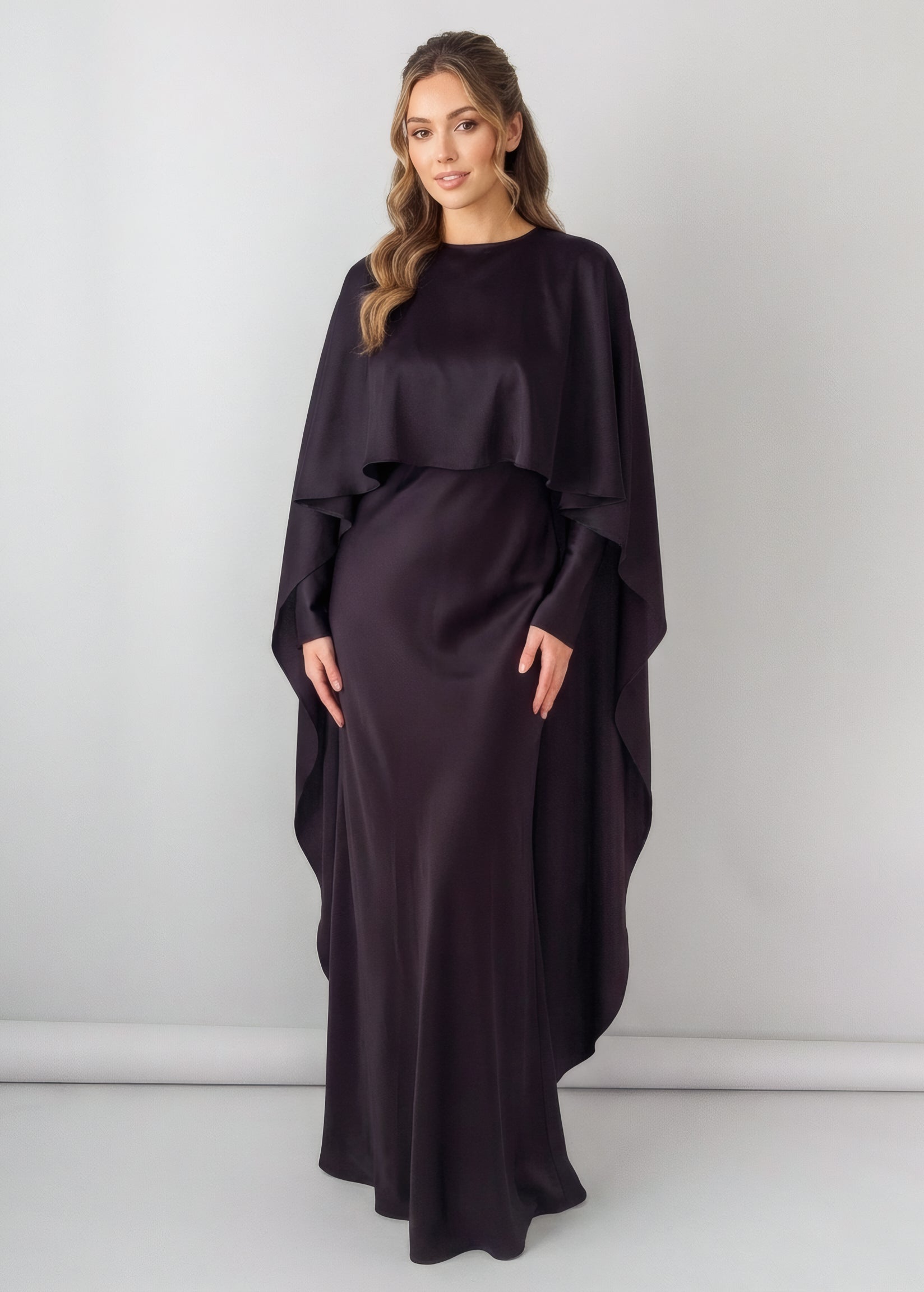Шовкова сукня з кейпом в кольорі Black