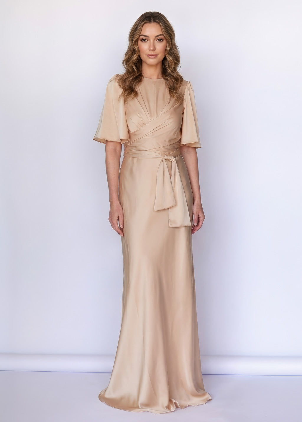 Шовкова довга сукня з поясом в кольорі Champagne Gold